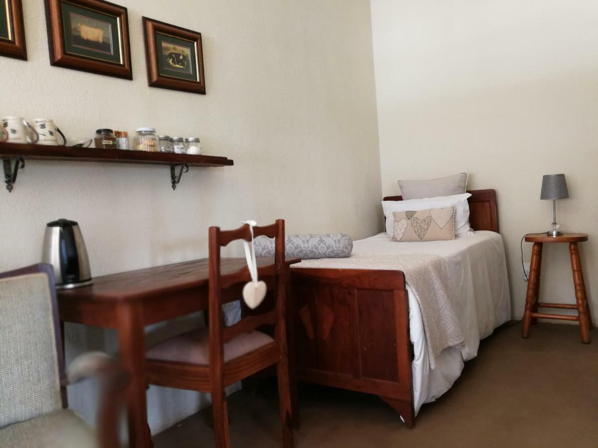 Macnut Bed And Breakfast Mbombela Eksteriør billede